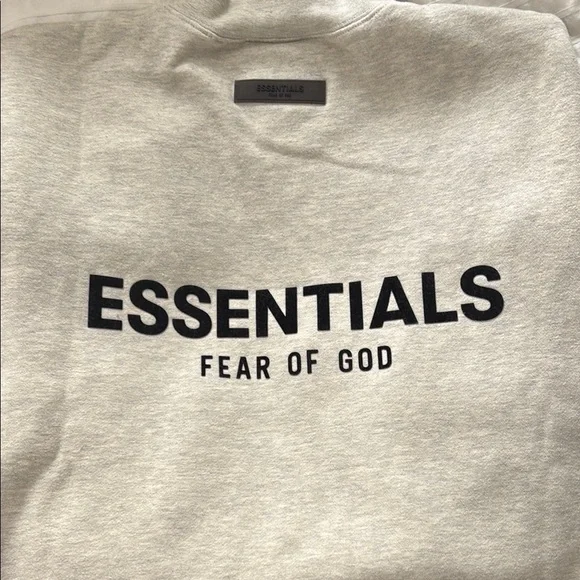Essentials Crewneck - Picture 3 of 6
